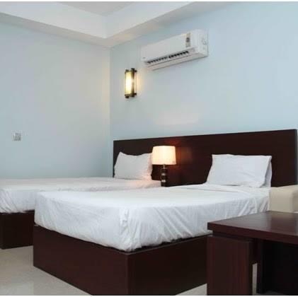 Hotel Multan Continental Eksteriør billede