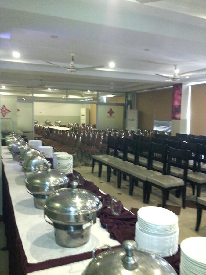 Hotel Multan Continental Eksteriør billede