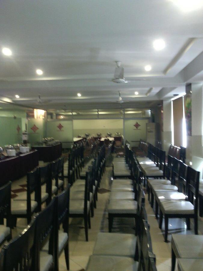 Hotel Multan Continental Eksteriør billede