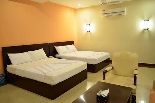 Hotel Multan Continental Eksteriør billede